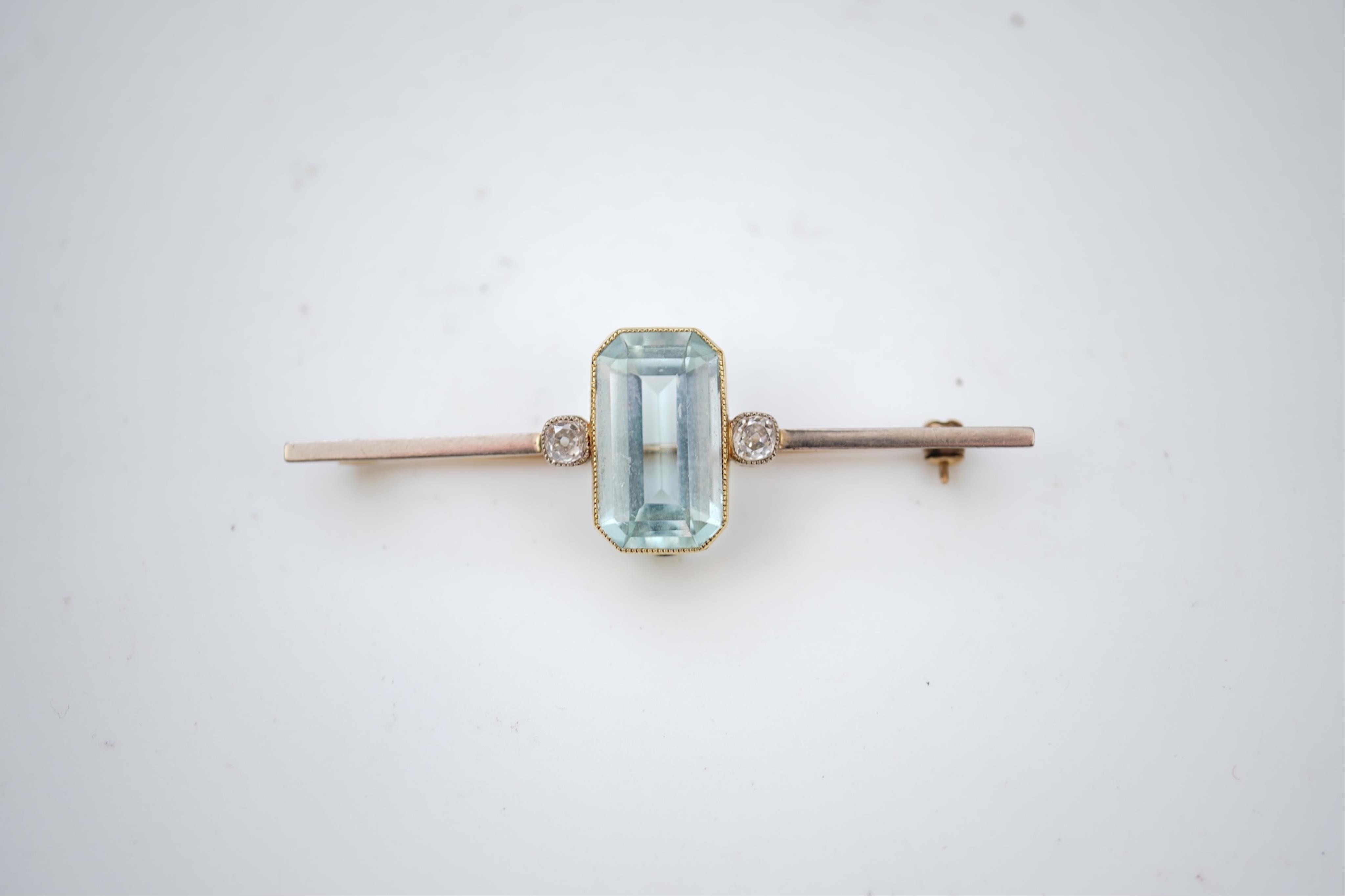 An aquamarine bar brooch, circa 1920